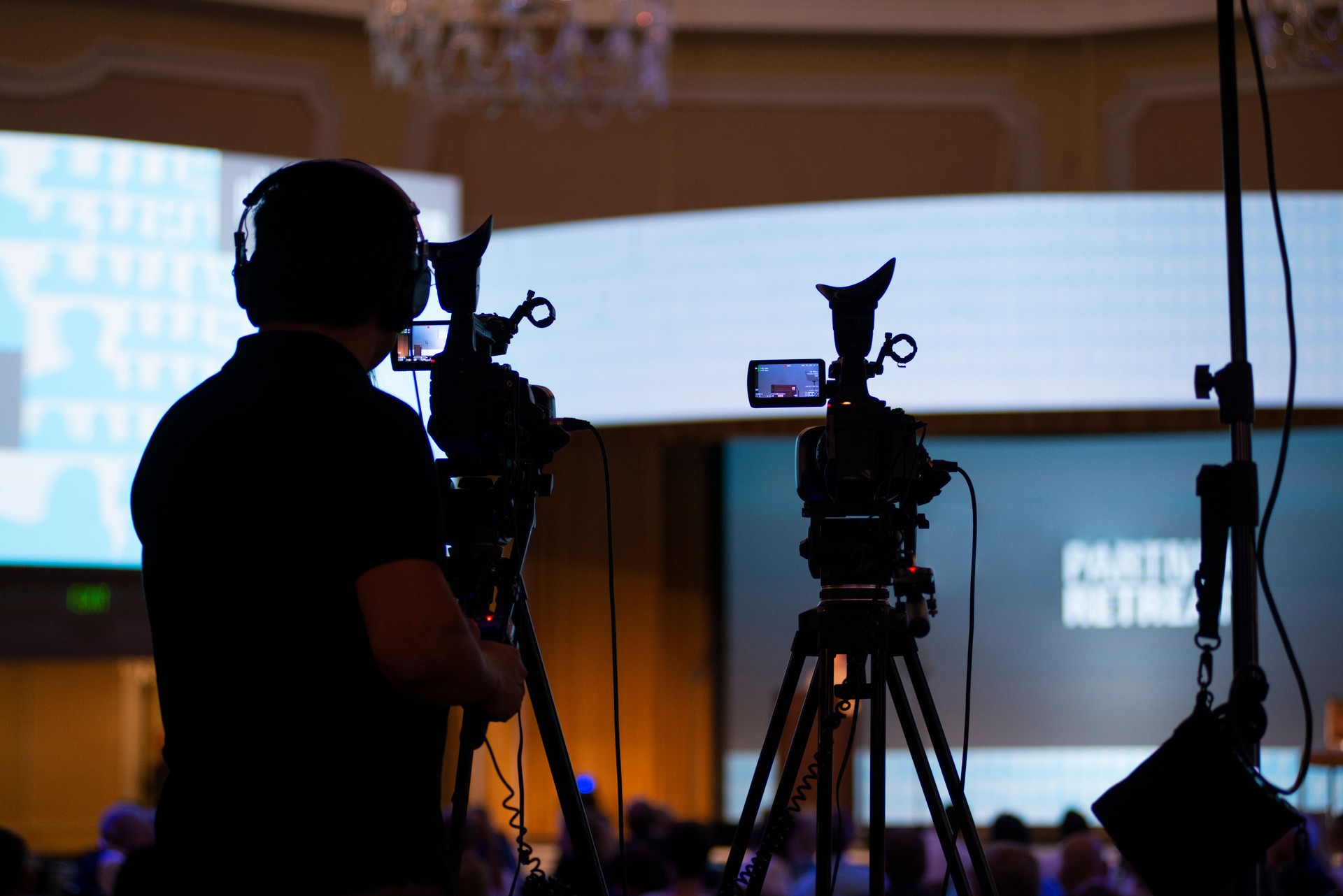 Evento Camera Man Capturing Onstage